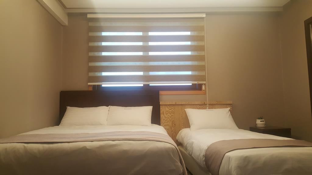 Myeongdong Time Hostel Seoul Exterior photo